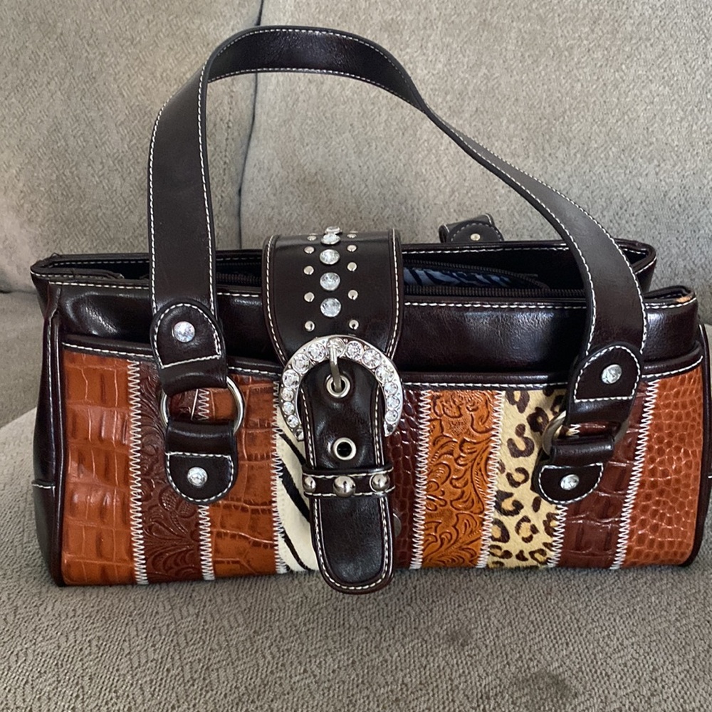 Multi-skin & Studded Western Handbag purse leopard print linen intirior